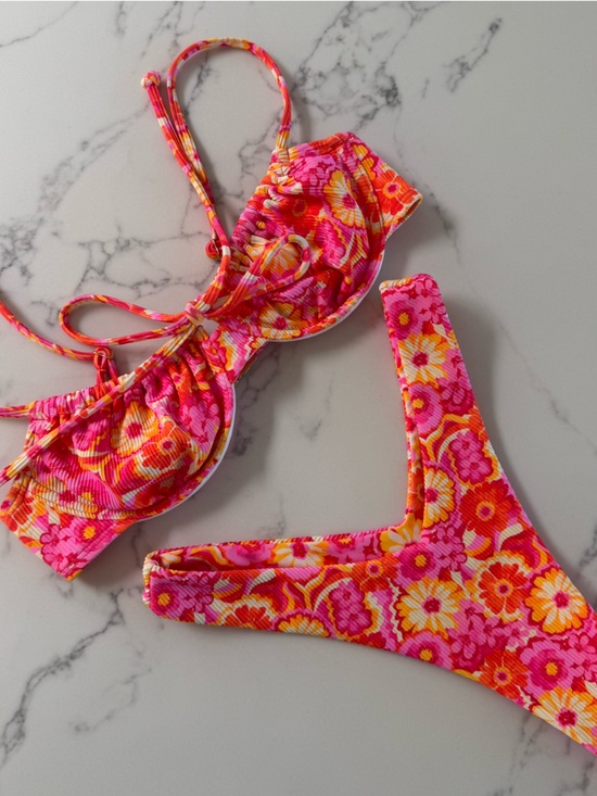 Kulani Kinis Other - Kulani Kinis Ruched Underwire Top & Y Cheeky Bottom SET - Sugar Rush - Size S
